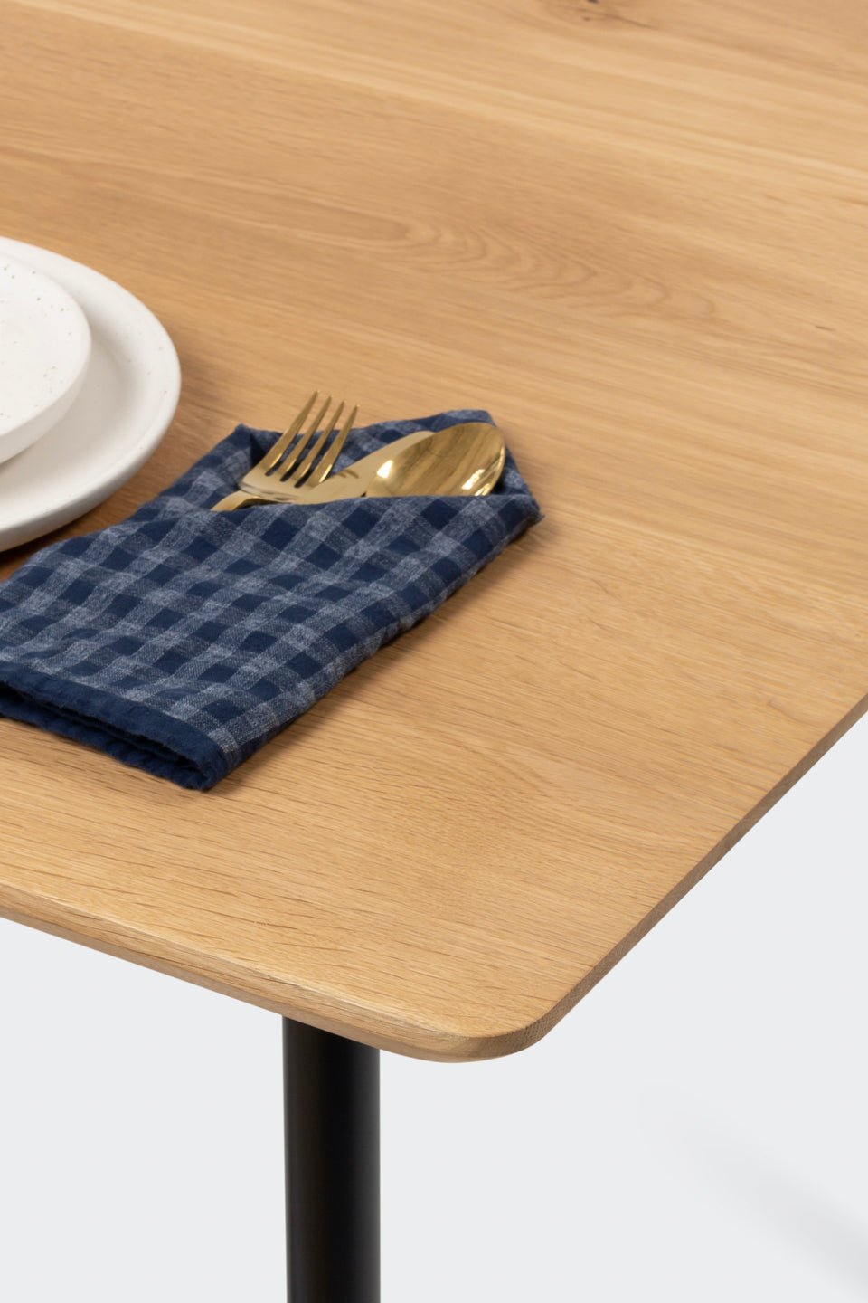 Streamlined silhouette with soft, curved corners.