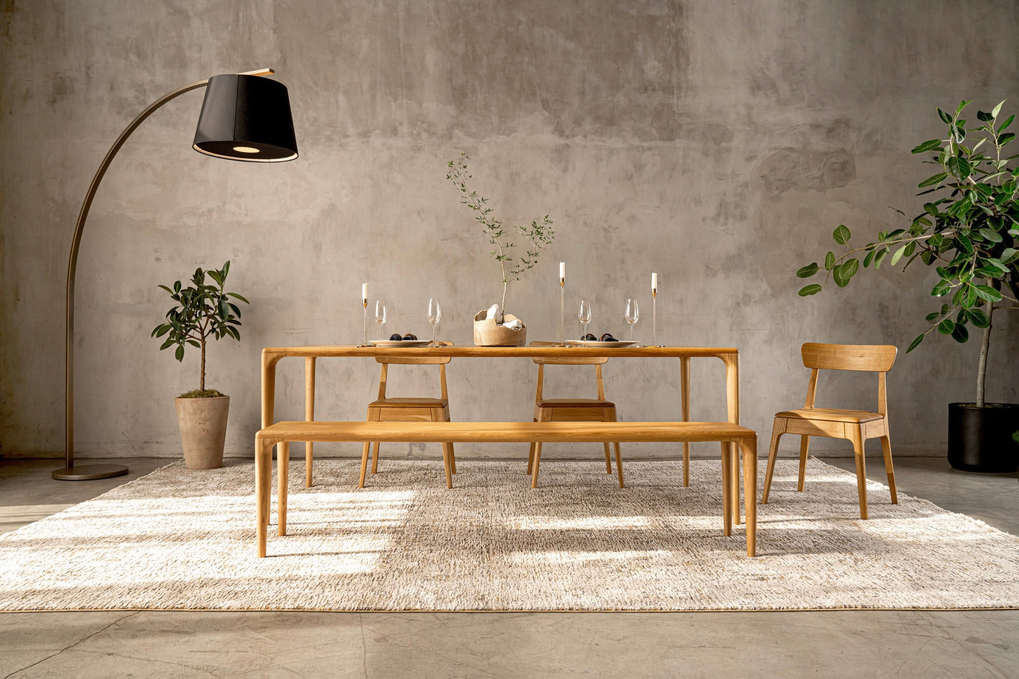LÜNA | Dining Table
