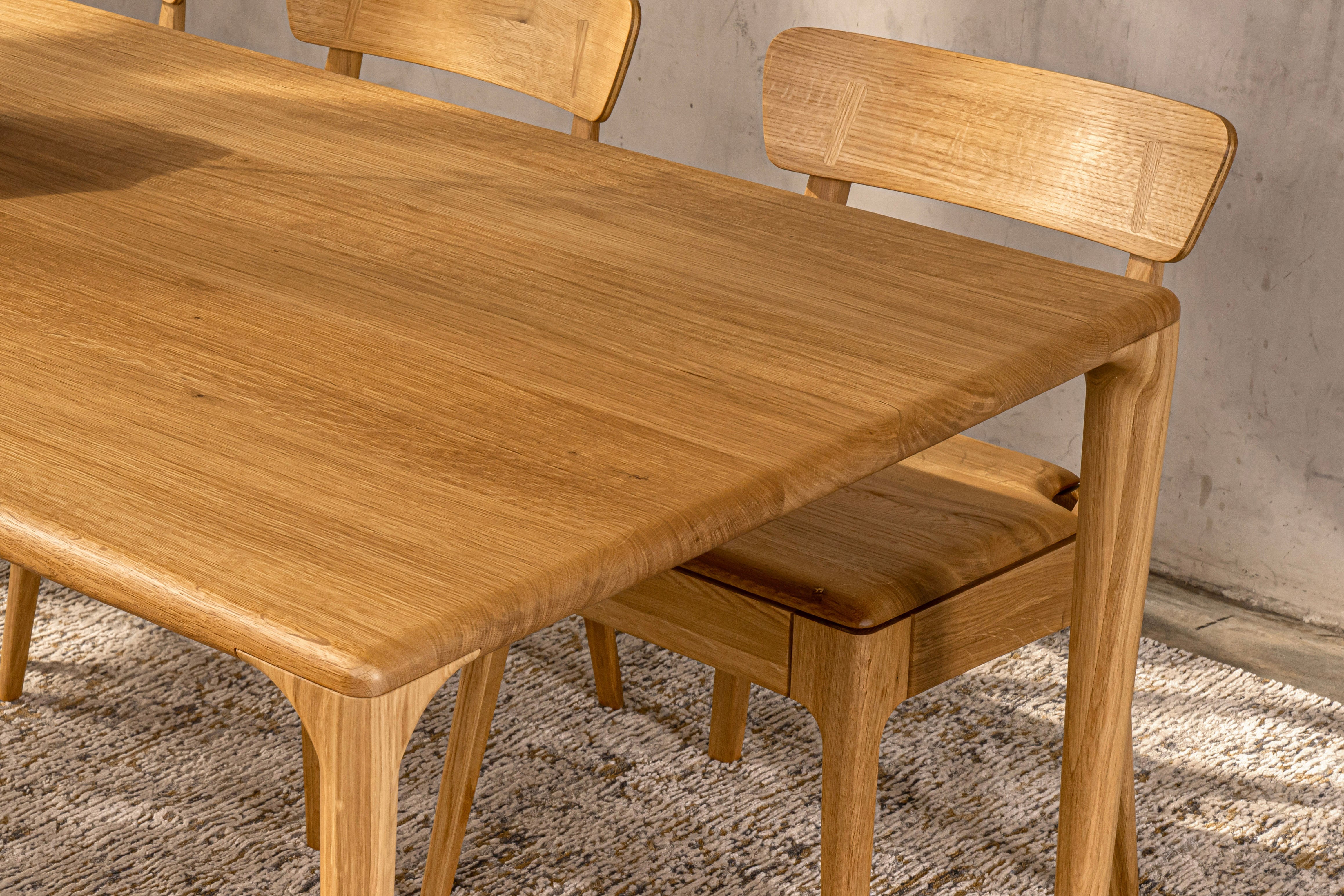LÜNA | Dining Table