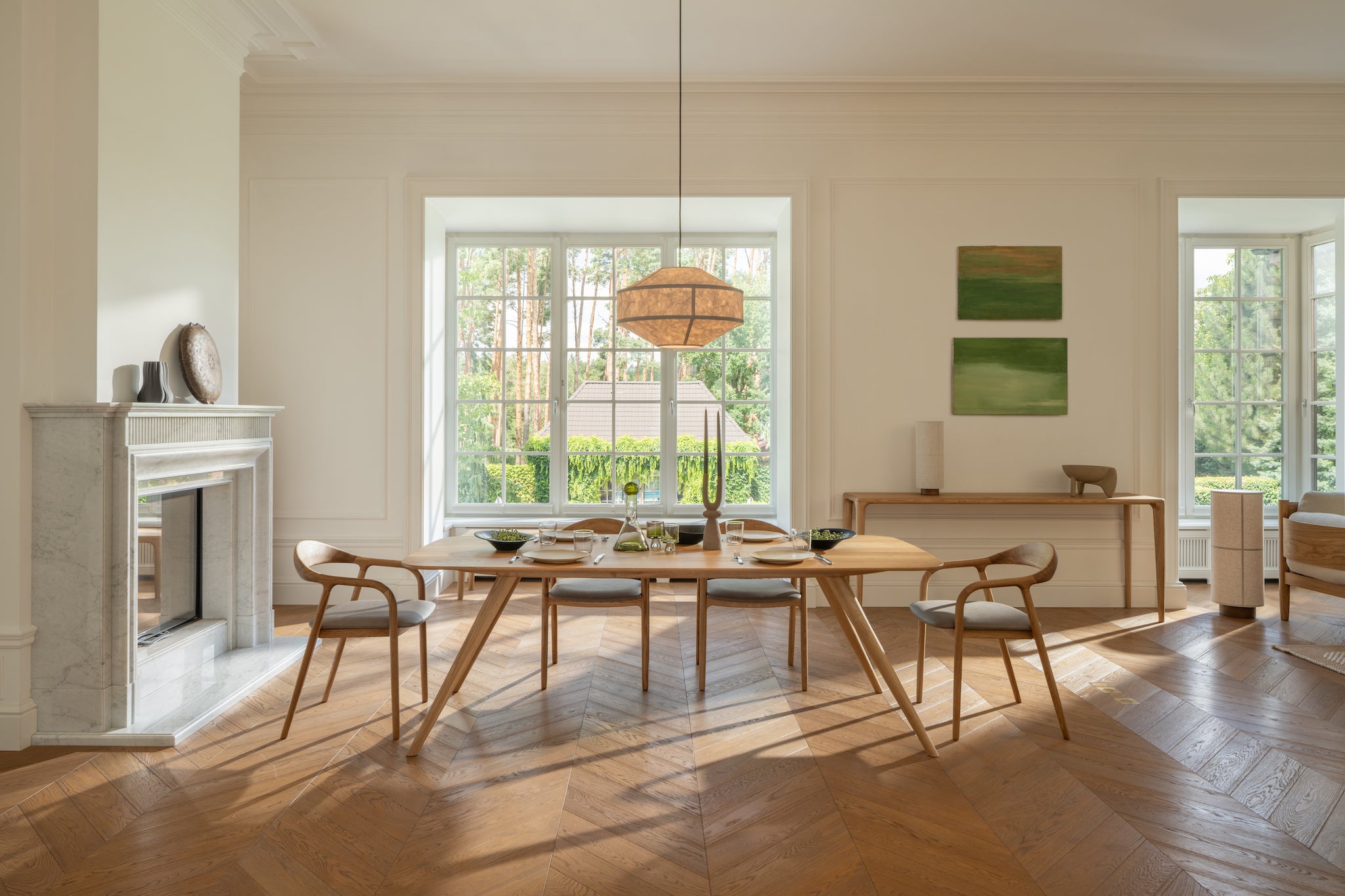 TAVI | Dining Table