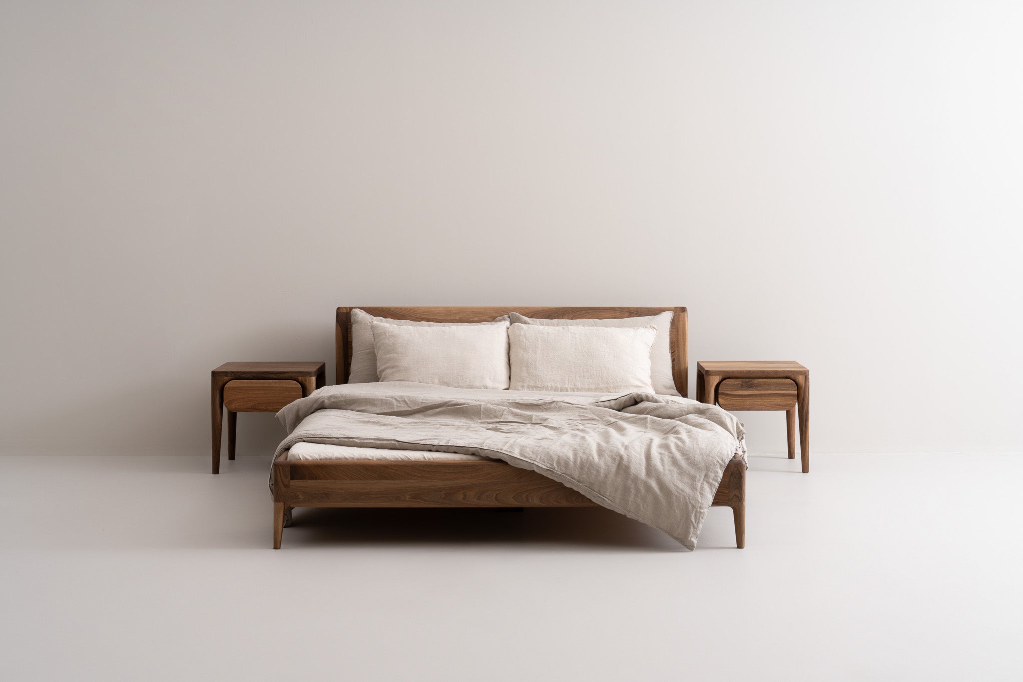 LÜNA | Bedframe