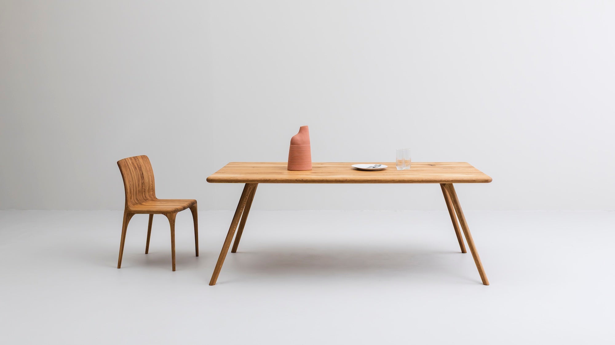 ARLEN | Dining Tables