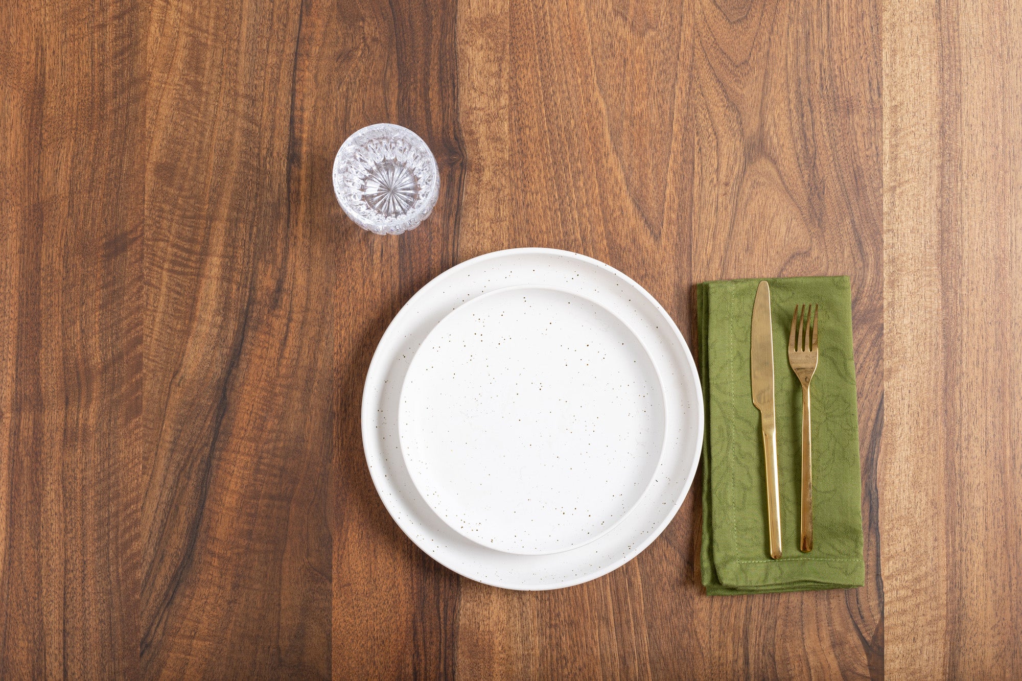 AMBER | Walnut Dining Table