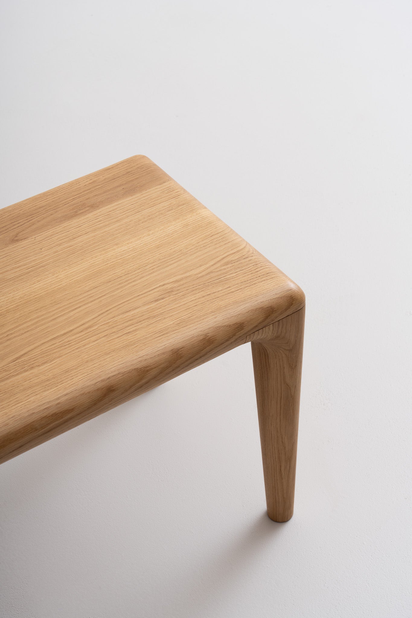 LUNA S | Dining Table image 16