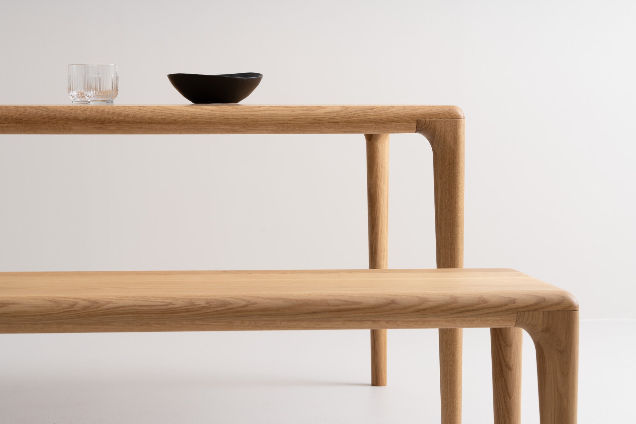 LUNA S | Dining Table image 18