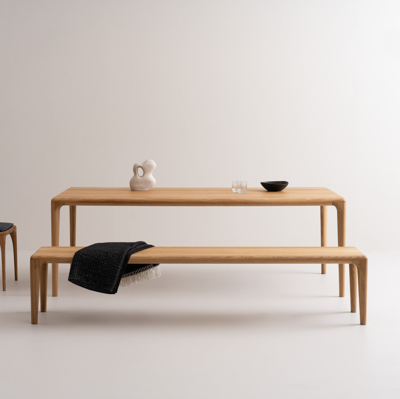 LUNA S | Dining Table image 2