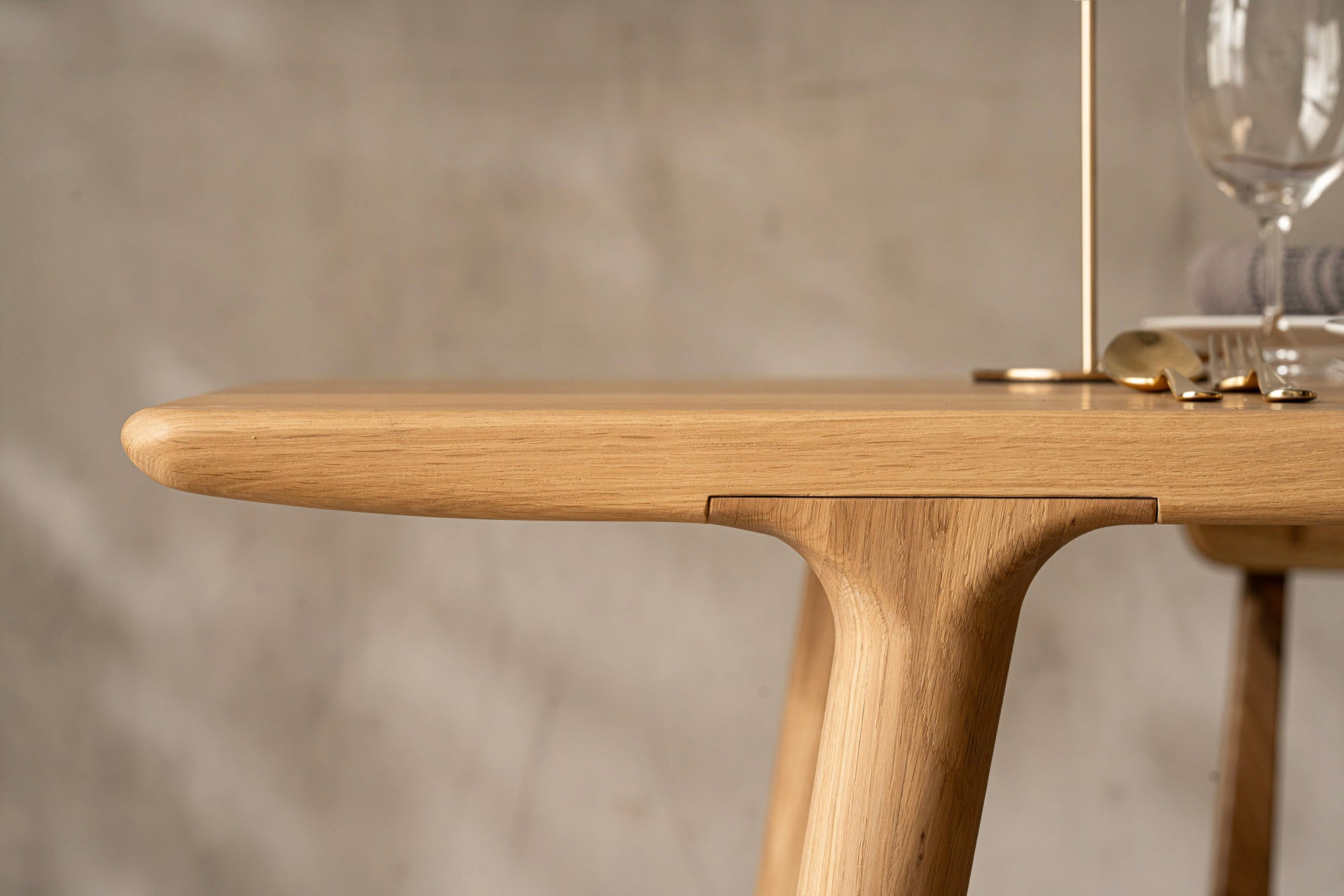 BRUNO | Walnut Dining Table