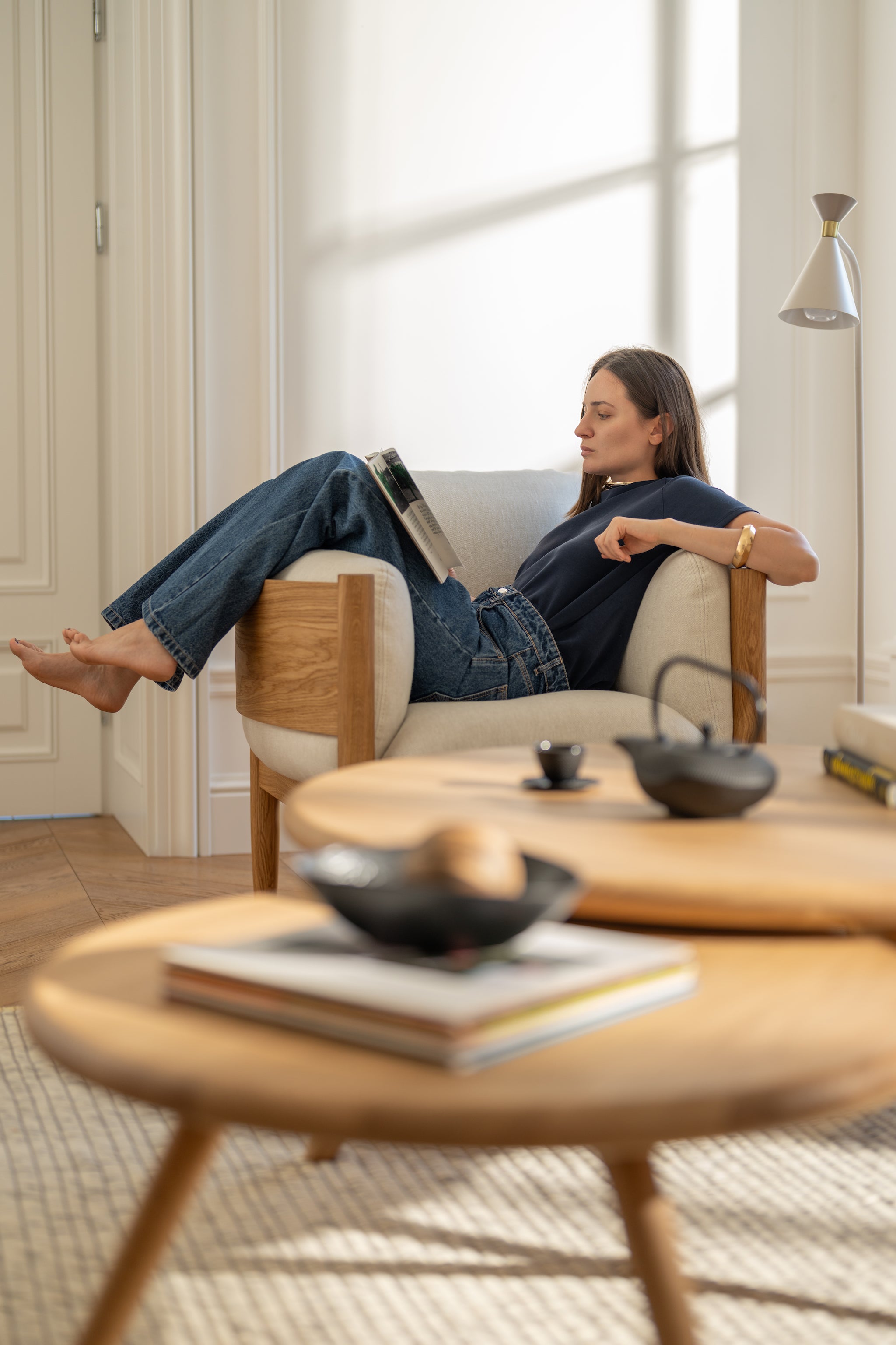 ARLEN Round Coffee Table image 18
