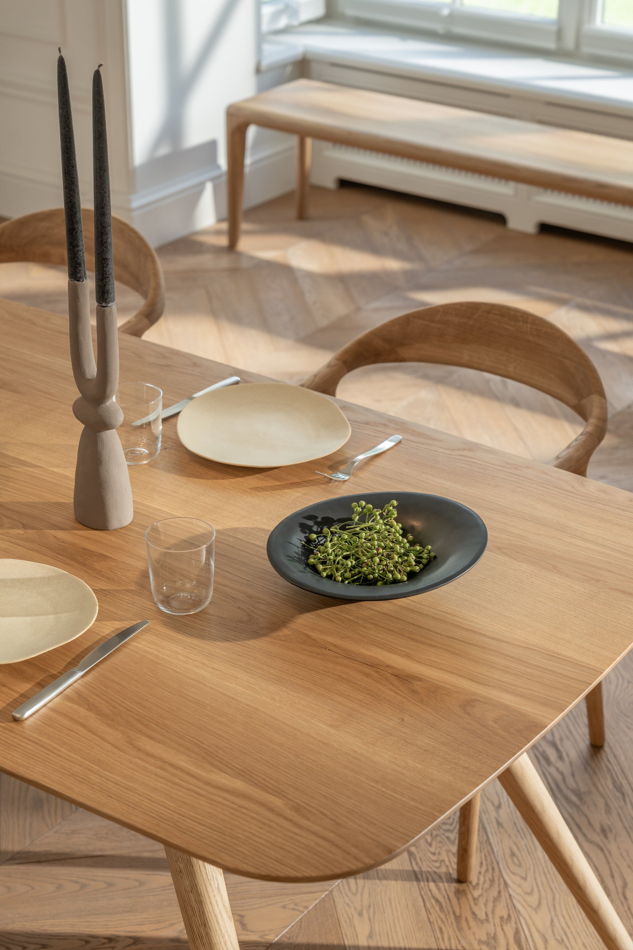 TAVI Dining Table image 30