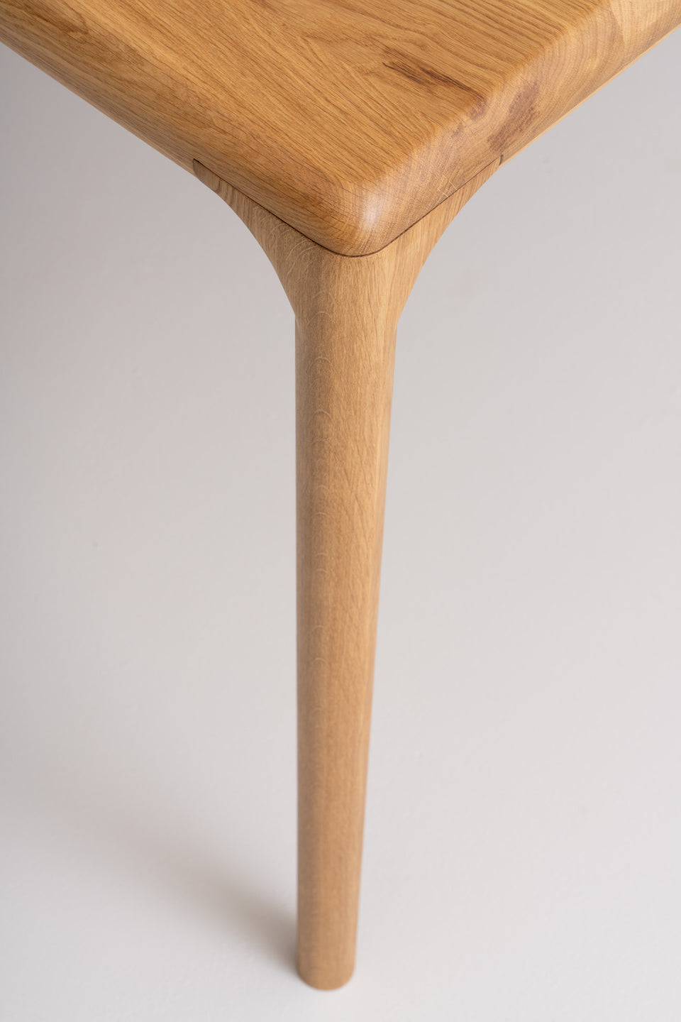 Rounded edges and softened corners reduce visual noise for a calming presence.