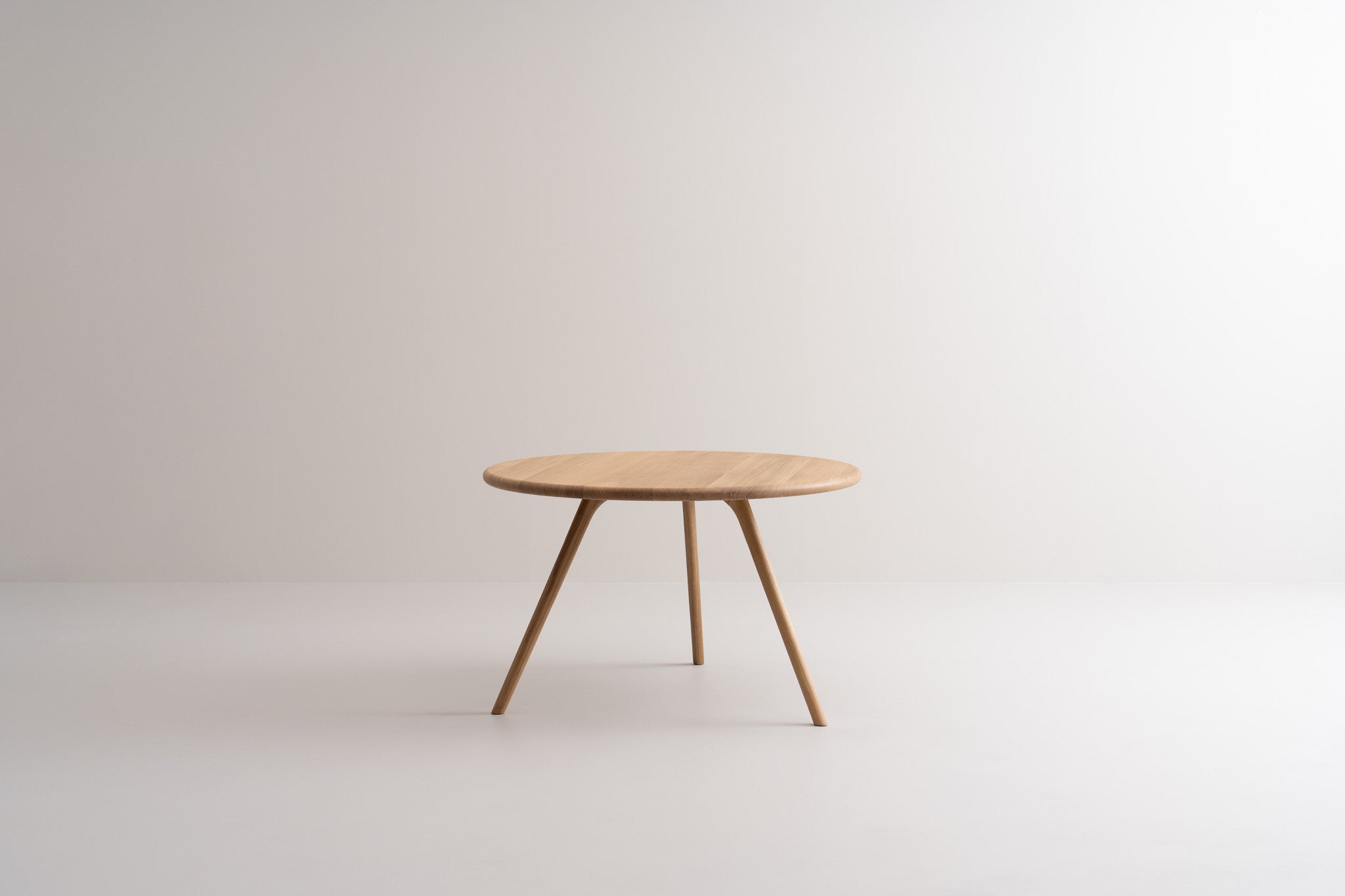 ARLEN | Round Dining Table image 1