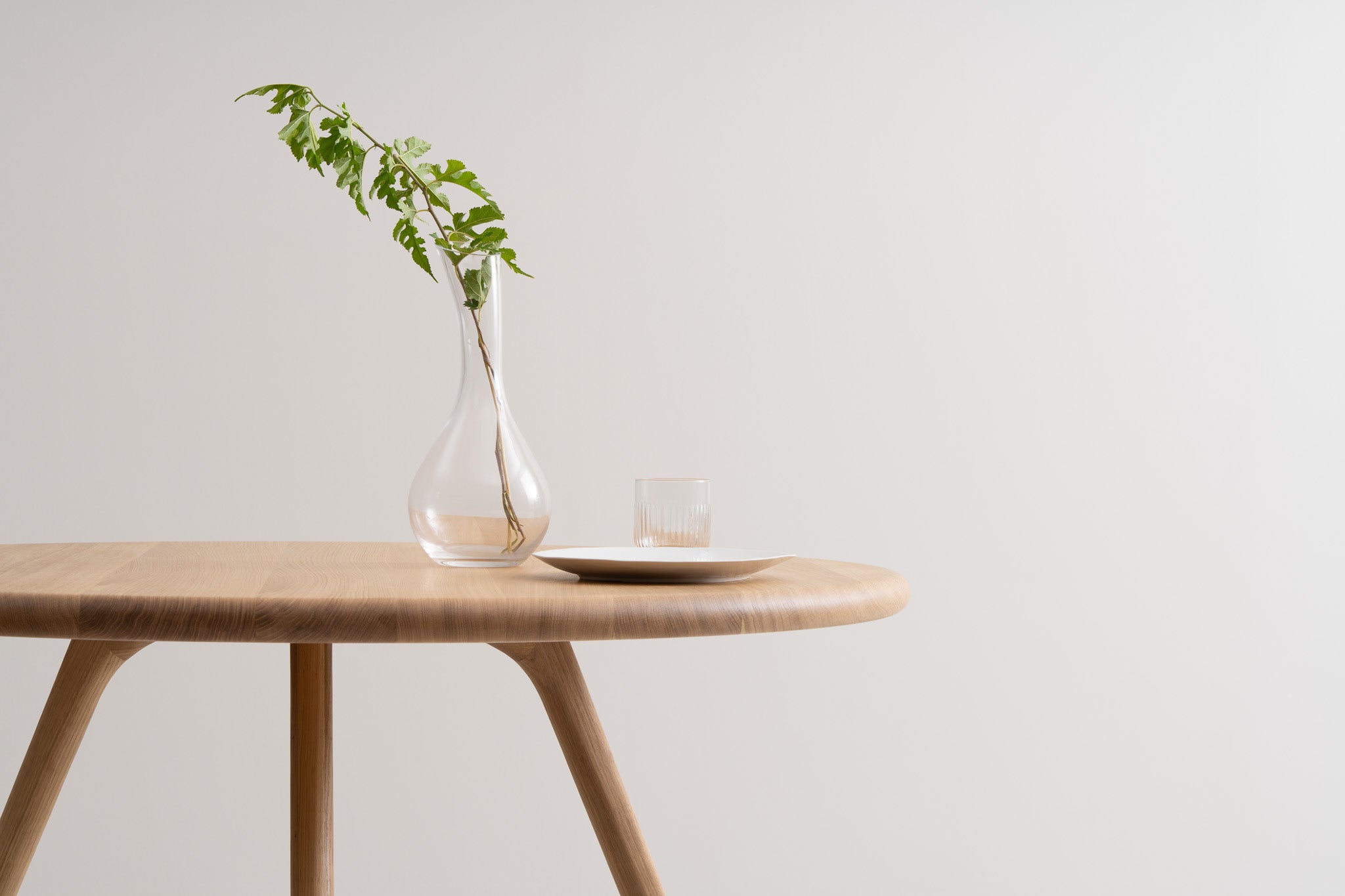 ARLEN | Round Dining Table image 5