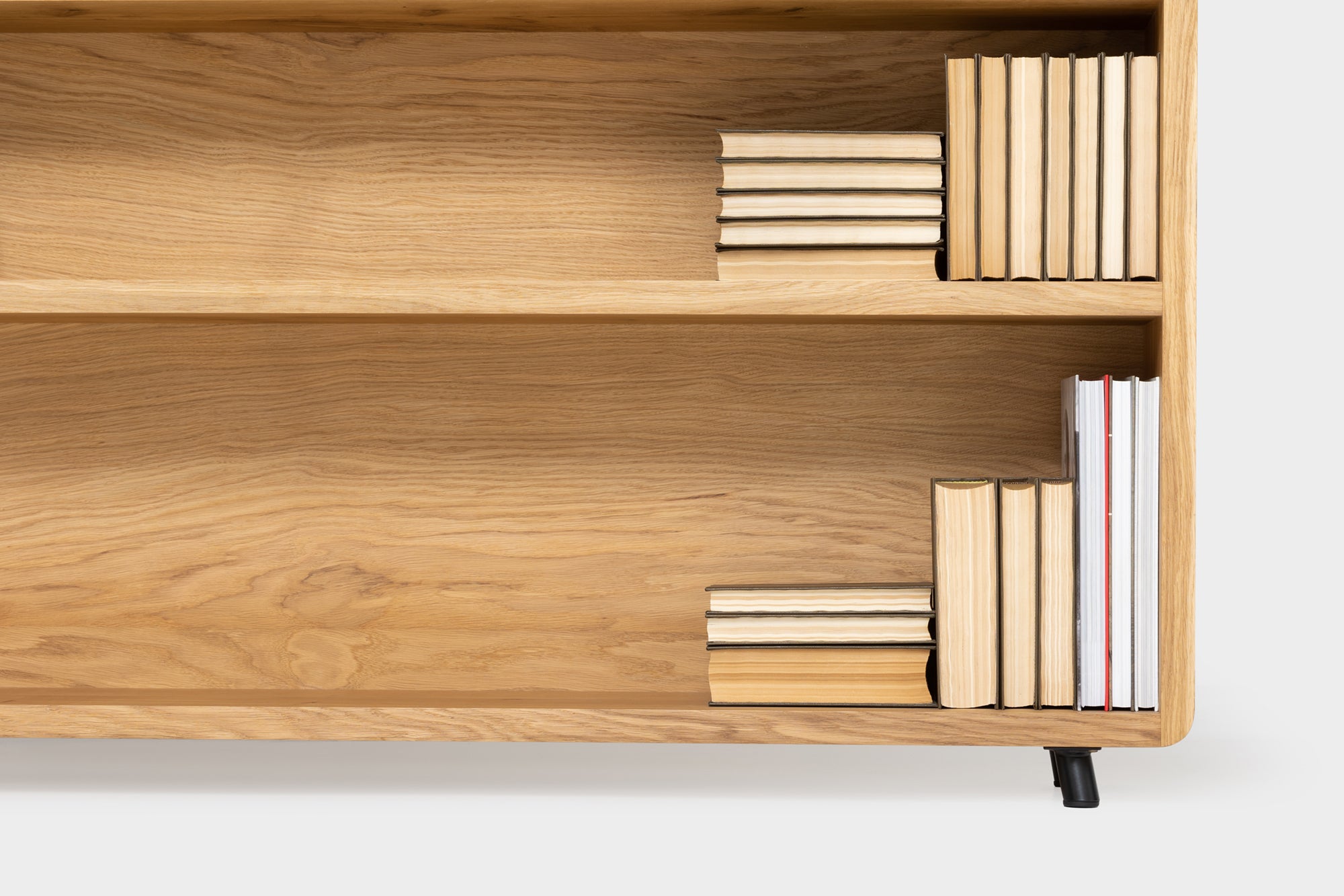 SABELLA | Eichen-Bücherregal oder Sideboard