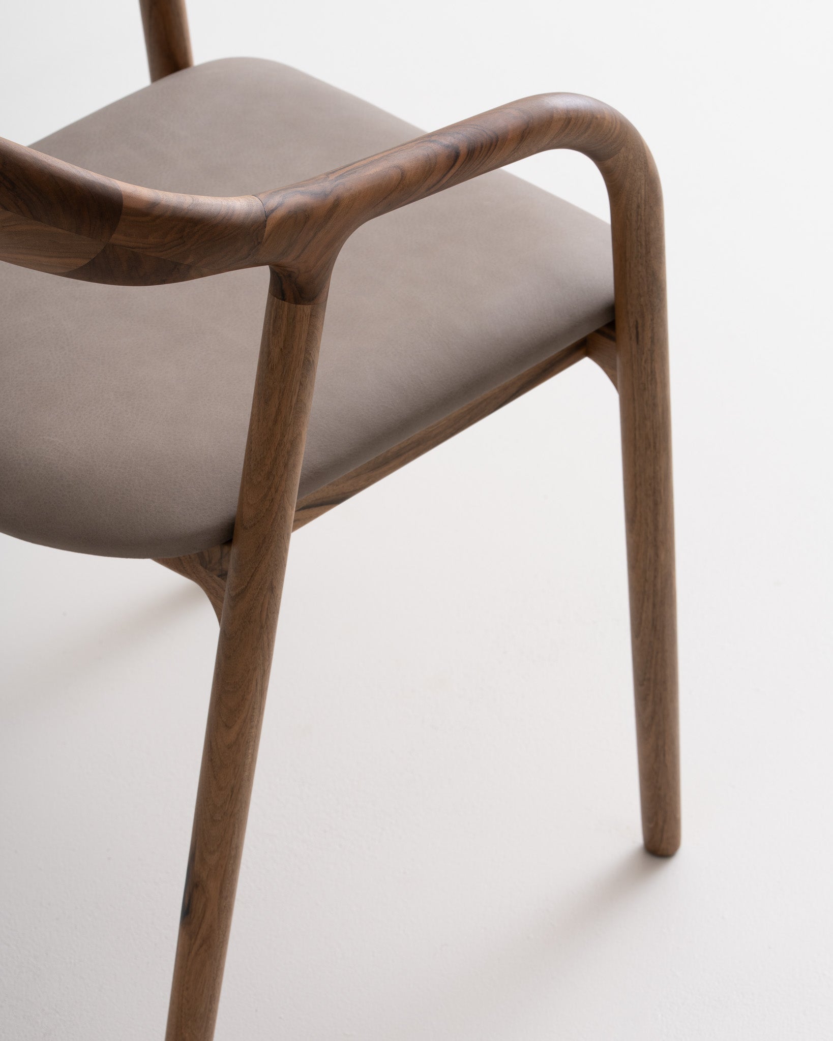 LELA S | Chair image 21