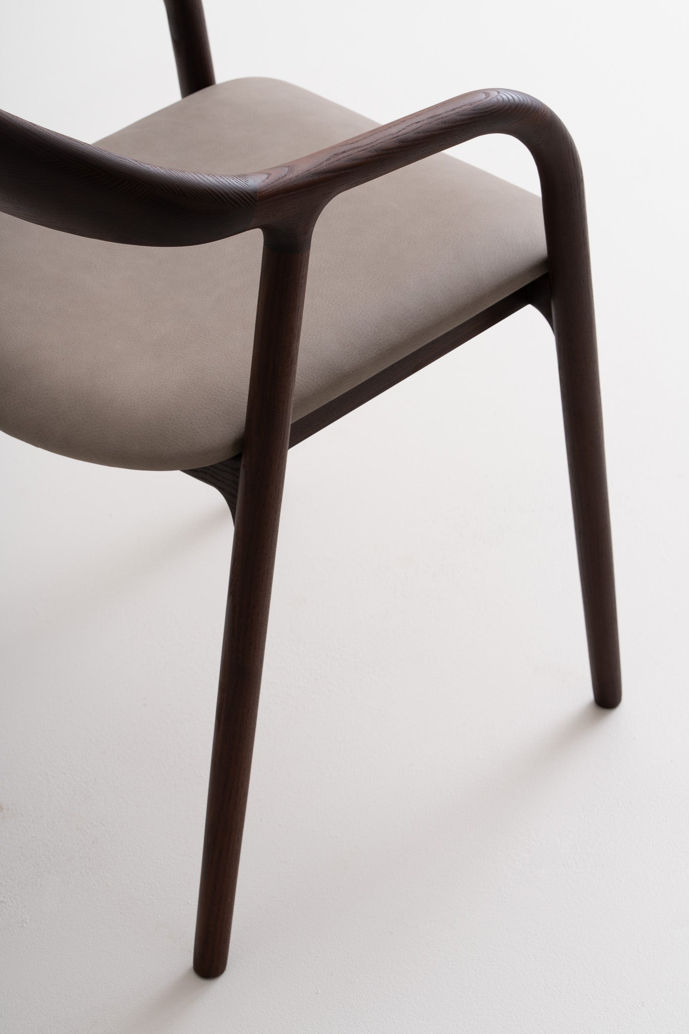 LELA S | Chair image 27