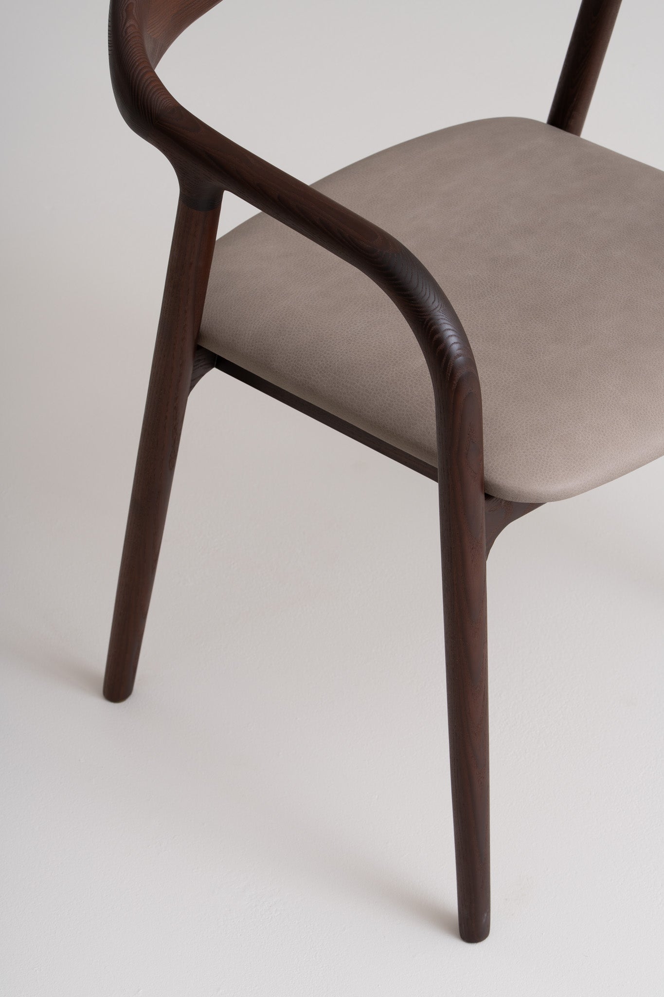 LELA S | Chair image 28