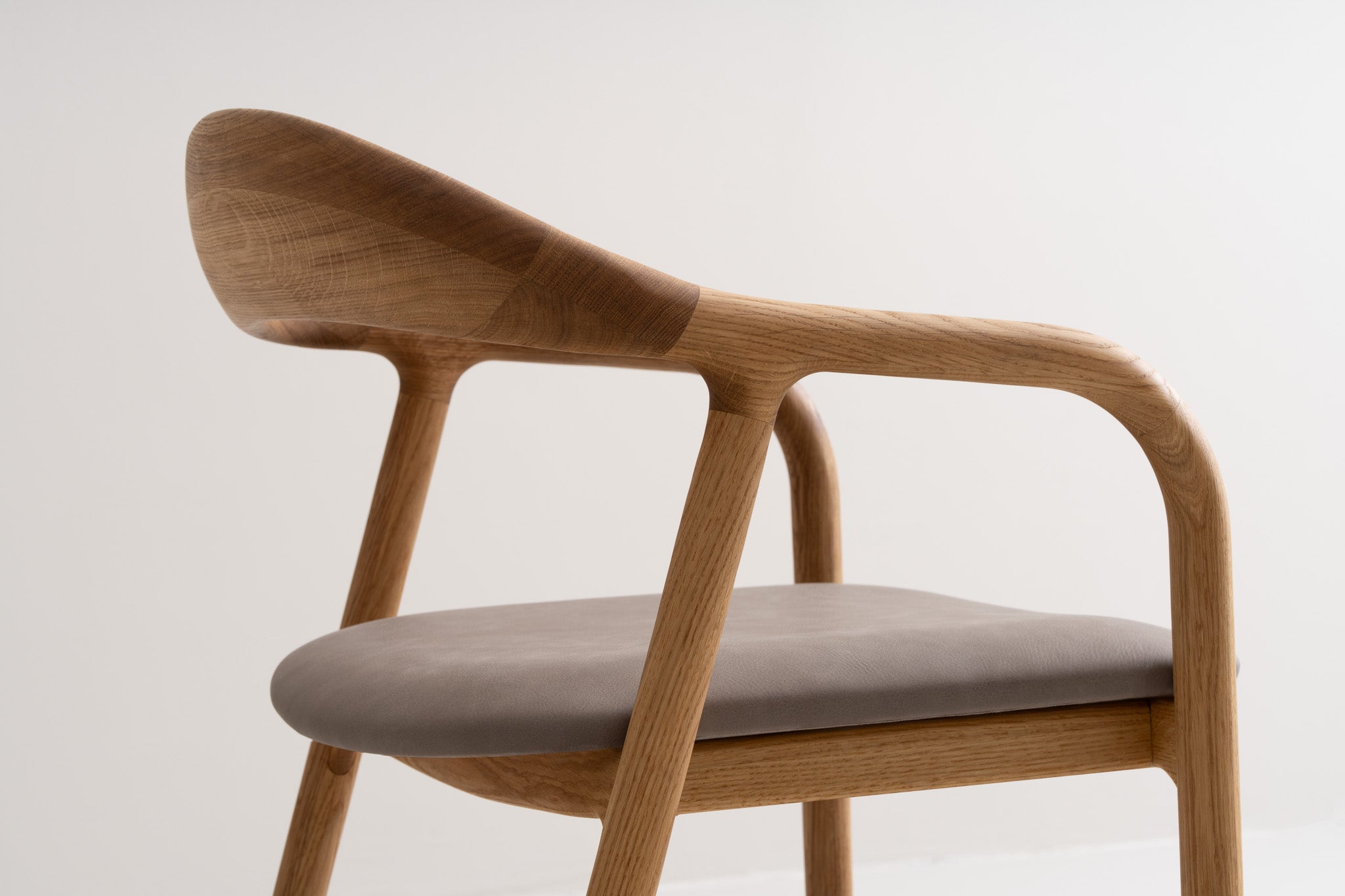 LELA S | Chair image 9