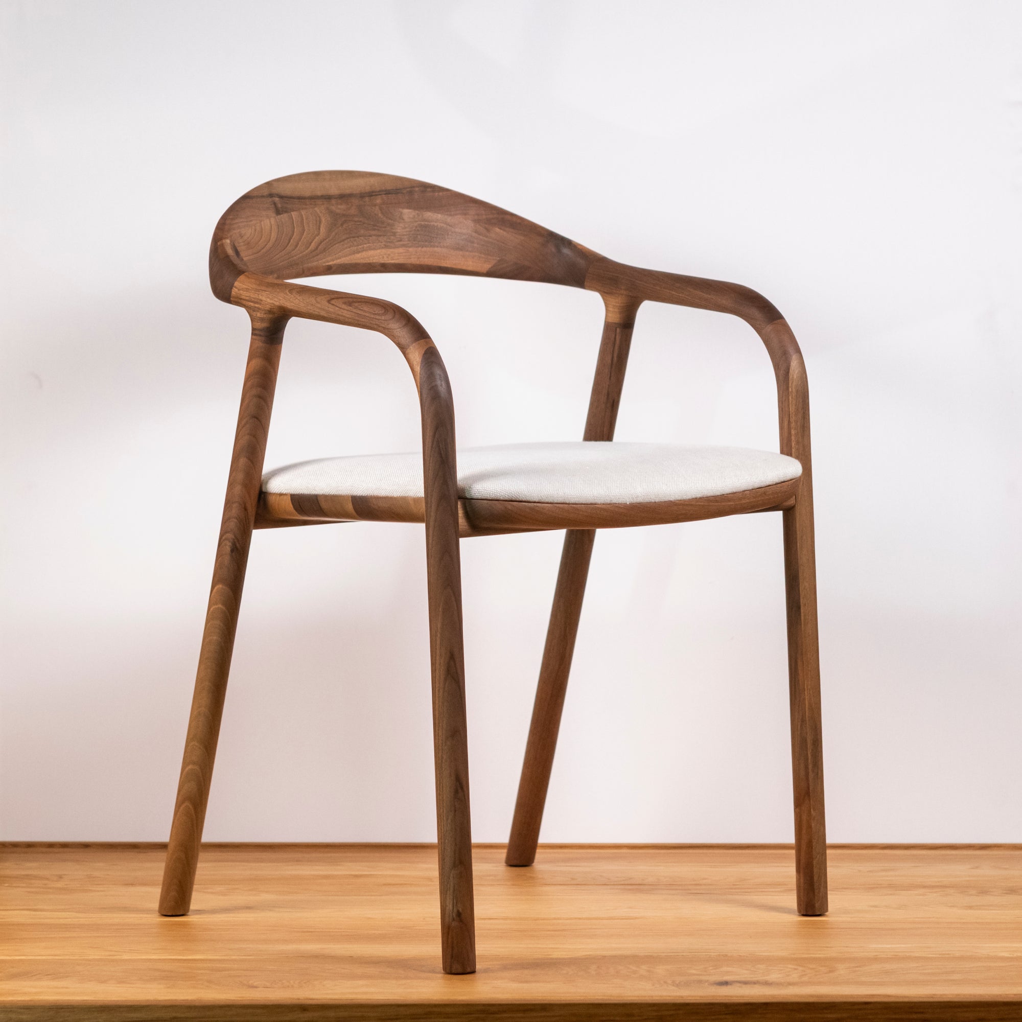 LELA | Walnut Chair
